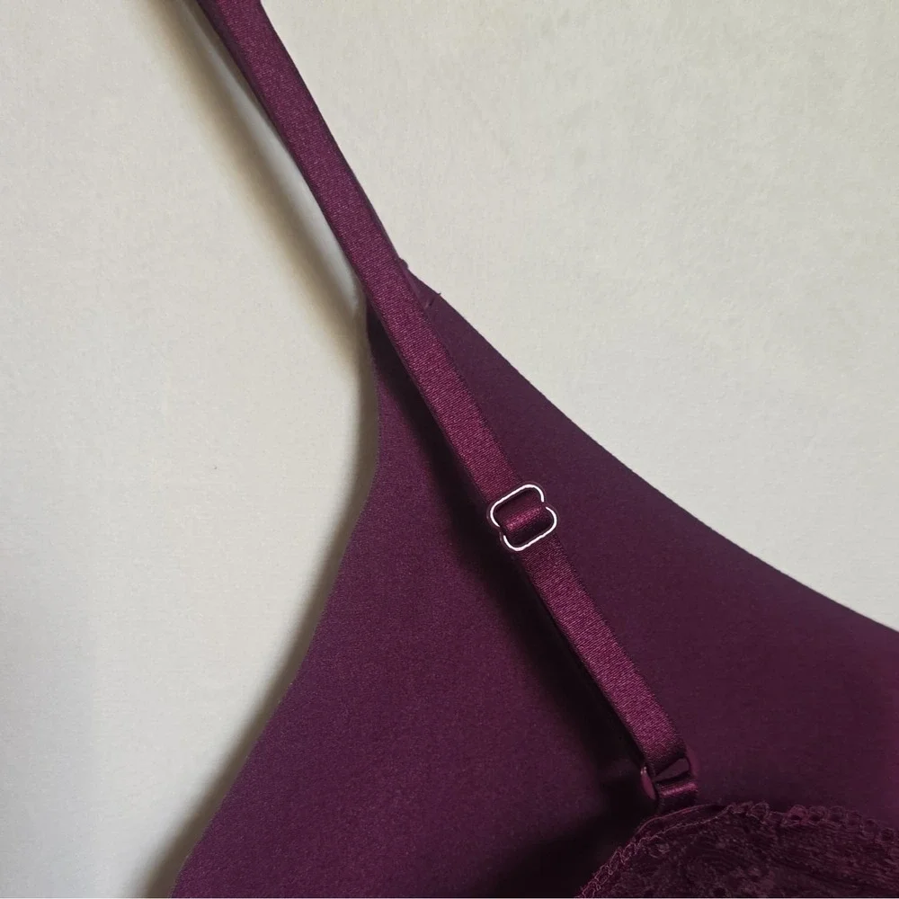 Victoria's Secret Purple Lace Wireless Bralette Bra Size M Pullover Adjustable